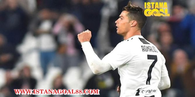 Saking Kompetitifnya Ronaldo, Parkir pun Ingin Jadi yang Pertama